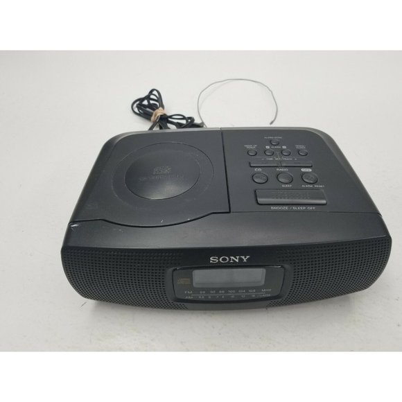 Sony Compact Disc Radio AM FM Alarm Clock Snooze Sleep A6 - Picture 2 of 9